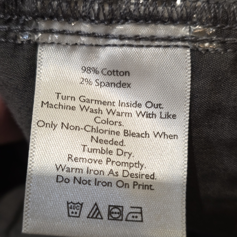 Eddie Bauer Dark Gray/Smoke Subtle Print Women's Mid-Waist Bermuda Shorts. Sz10 - Picture 6 of 6